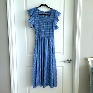Simplee Striped Smocked Chambray Dress sz M